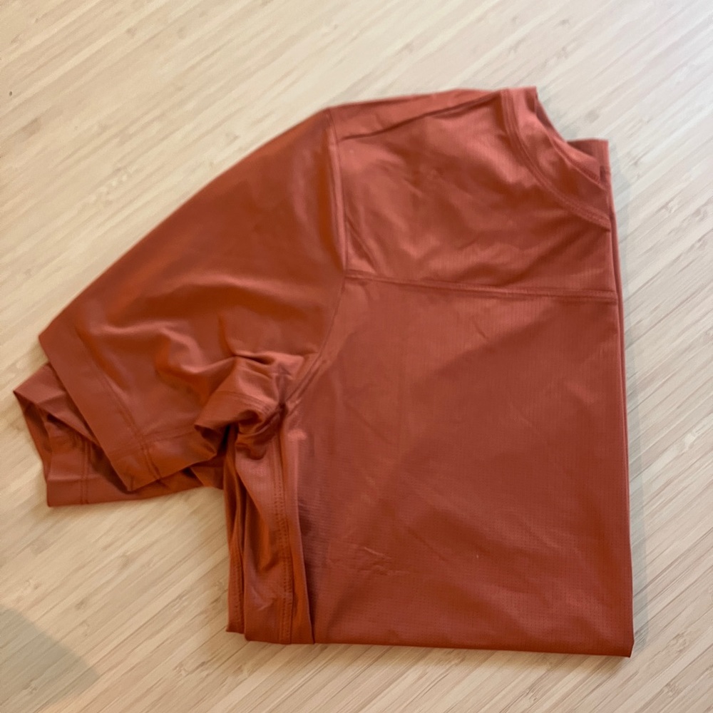 Men’s tracksmith twilight tee